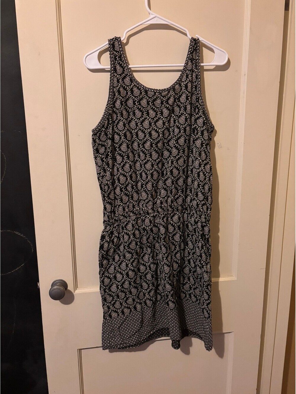 Black and white patterned sleeveless dress Small